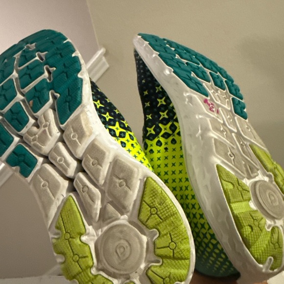 BROOKS WOMEN'S PURE FLOW 5 BLUE NEON GEEEN RUNNING SHOES SIZE 10 - Picture 6 of 12